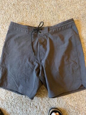 VISSLA Men's Swim Board Shorts - Charcoal